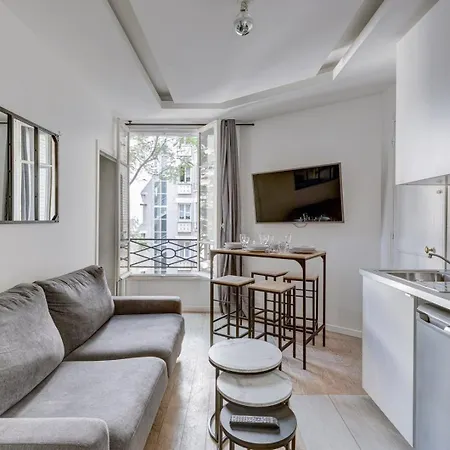 Bluestay 845 - Superb * Paris